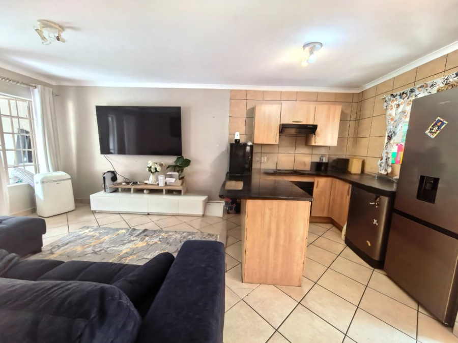 2 Bedroom Property for Sale in Waterval East North West